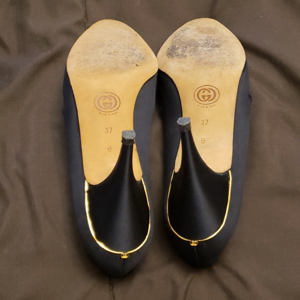Gucci Pumps - image 4